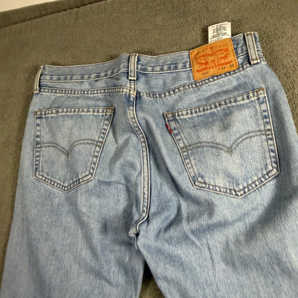 Levis 505 Regular Fit Light Wash Blue Denim Jeans Mens 34x32 Straight Leg